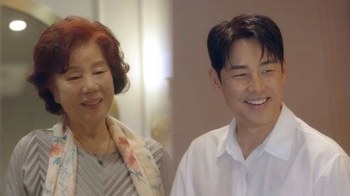 [서울=뉴시스] 오는 14일 오후 10시 방송되는 채널A 예능물 요즘 남자 라이프-신랑수업2에서는 김성수가 어머니와 함께 포천 산정호수에서 데이트를 하는 모습이 그려진다. (...