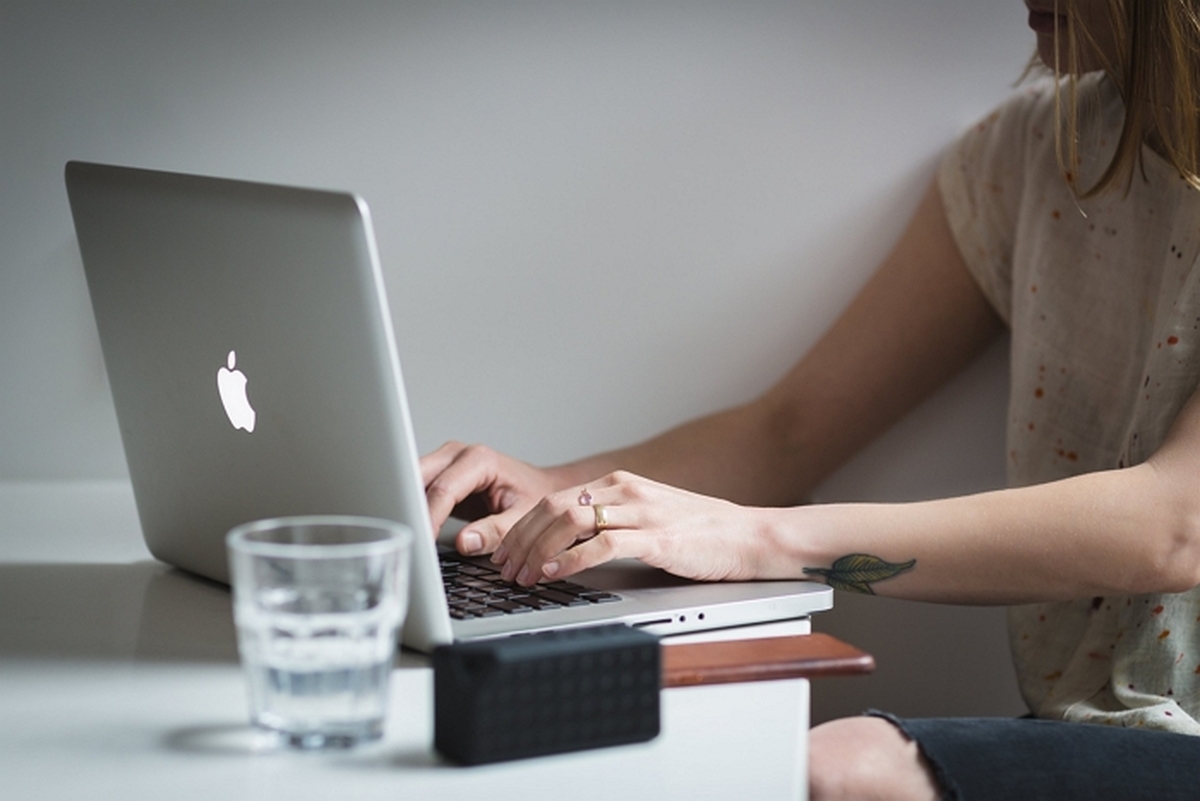 stocksnap-laptop-2562361_1920.jpg