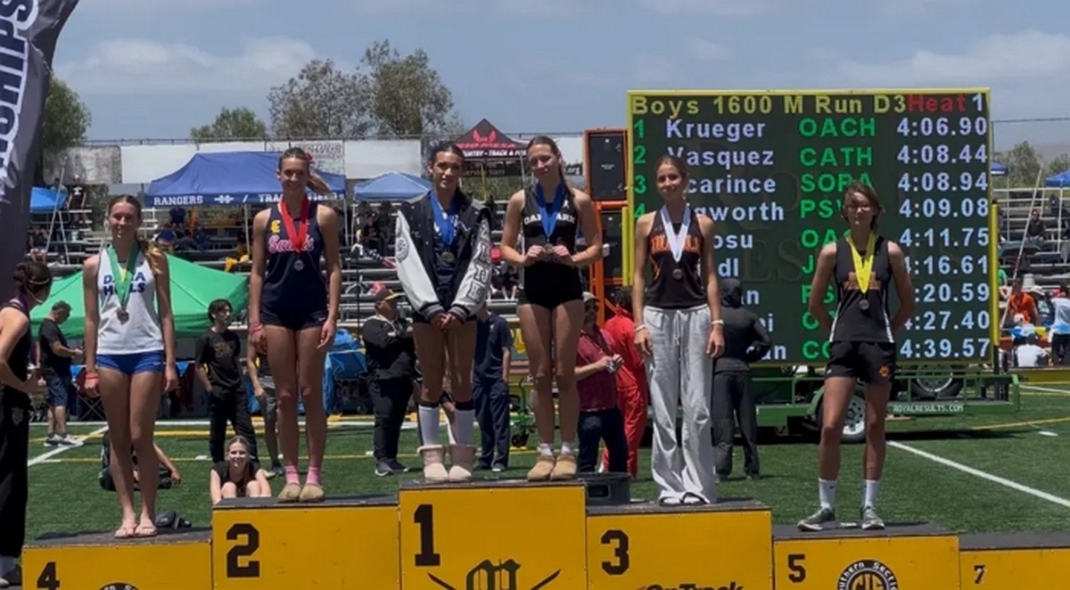 ab-hernandez-medals-podium-high-127994097.jpg