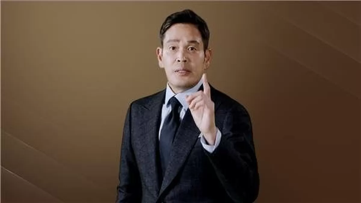 정용진, 스타벅스 5·18 마케팅 논란 직접 사과...