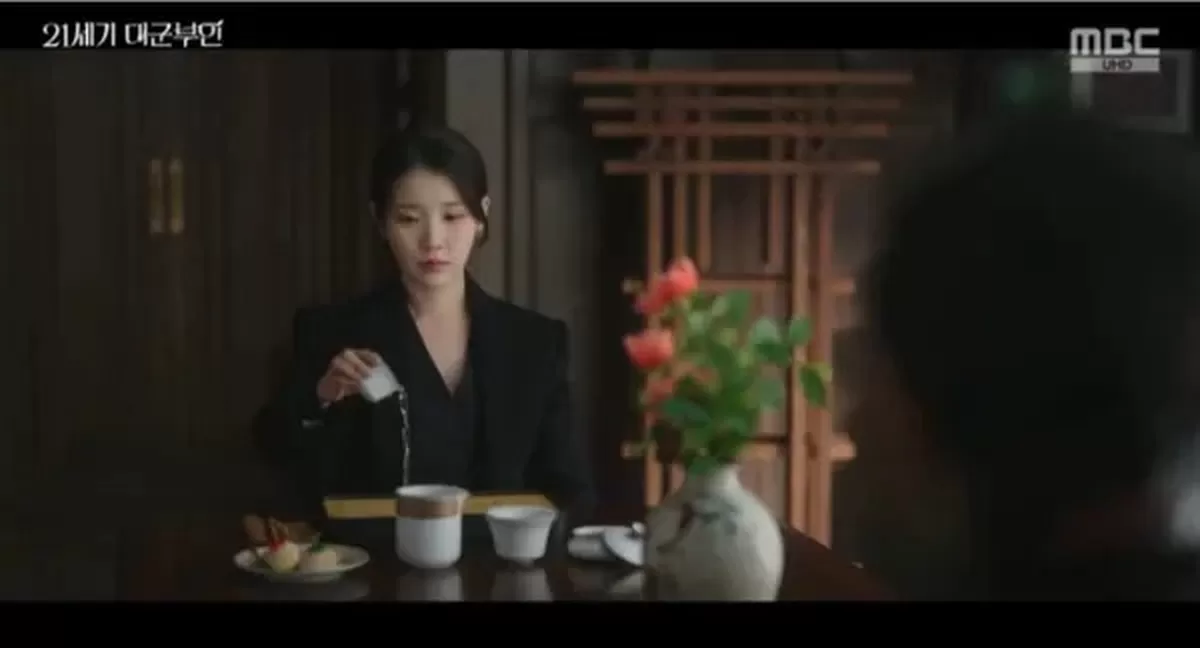 MBC 드라마 ‘21세기 대군부인’에서 중국식 다도법이 등장한 장면. 사진 MBC 방송화면 캡쳐