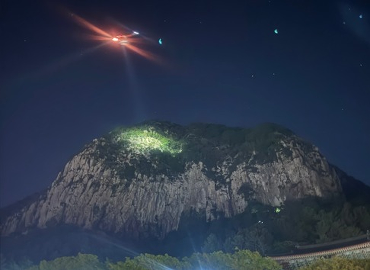origin_배터리방전직전…산방산절벽갇힌외국인이메일로구사일생.jpg