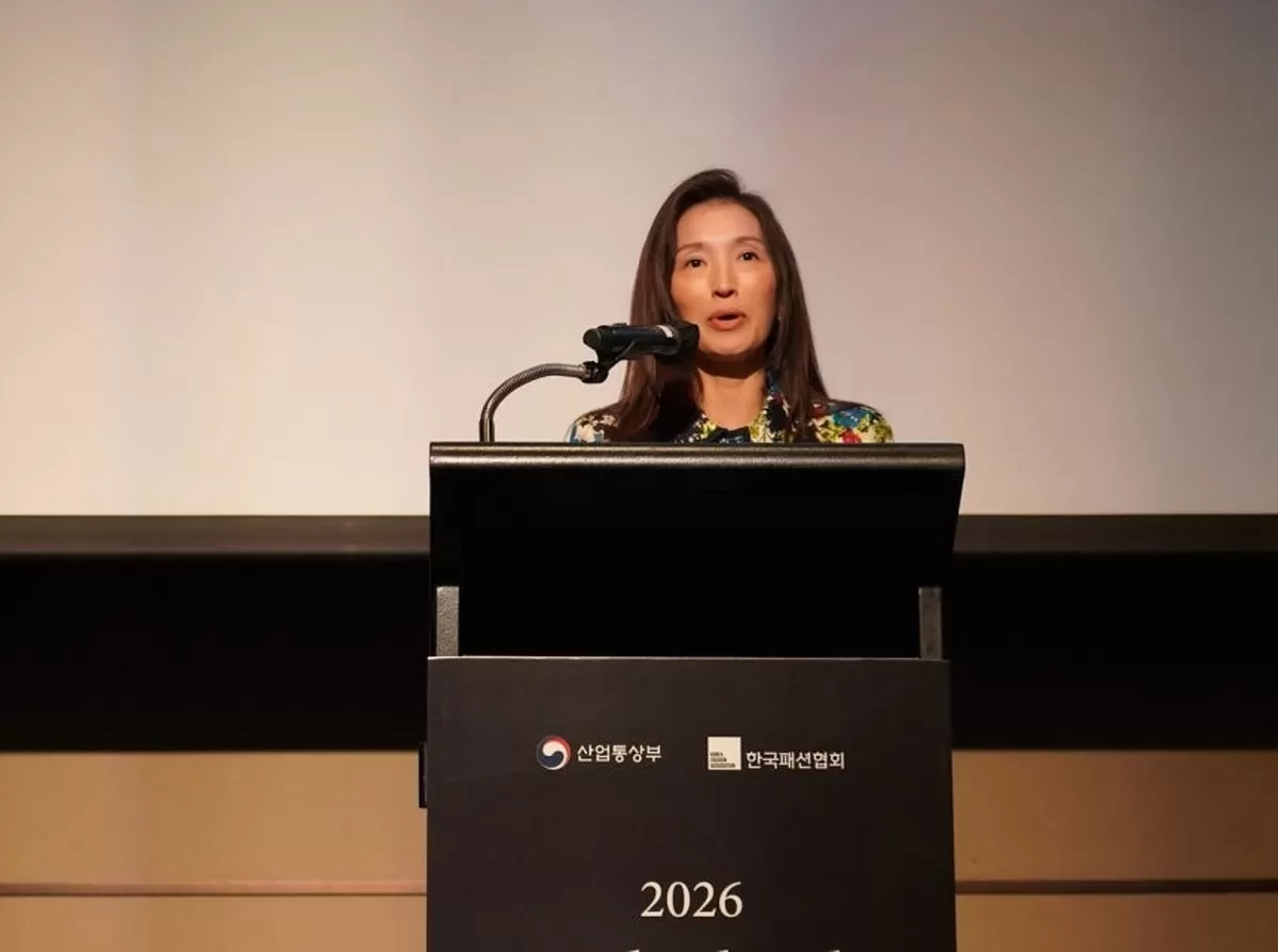 성래은 한국패션협회장이 22일 오전 그랜드 하얏트 서울에서 열린 2026 글로벌 패션 포럼에서 개회사를 하고 있다.(한국패션협회 제공)