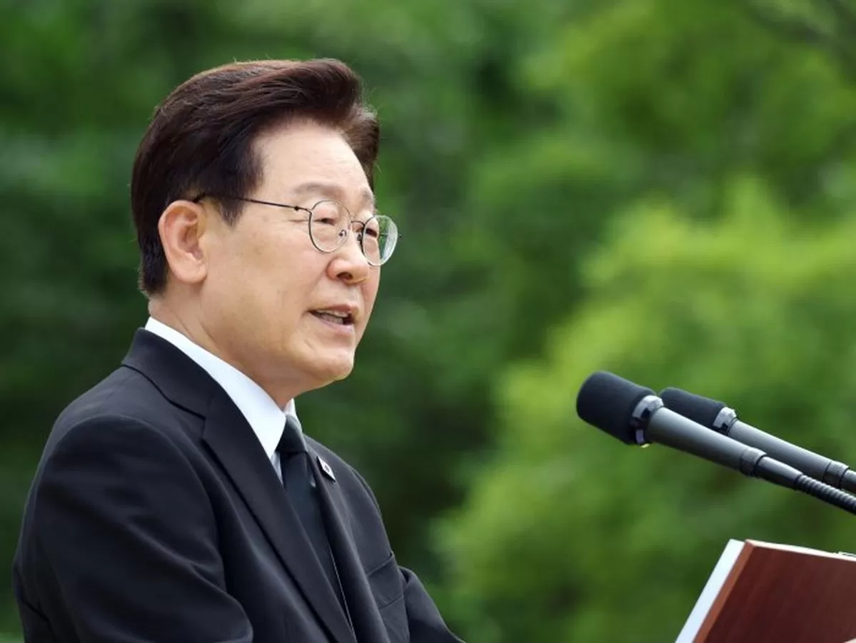 이재명 대통령이 23일 경남 김해시 봉하마을에서 열린 故 노무현 전 대통령 서거 17주기 추도식에서 추도사를 하고 있다. 2026.5.23 / 뉴스1