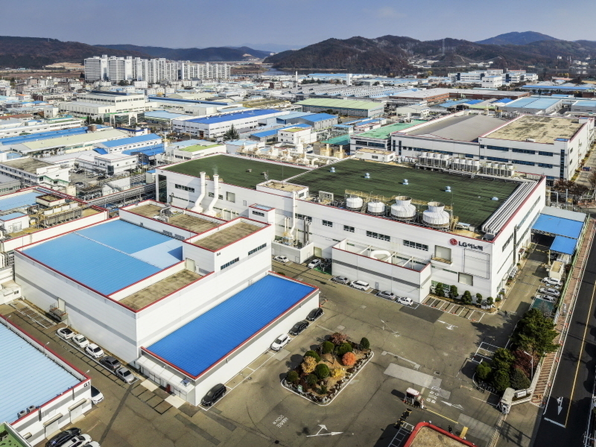 origin_KB증권LG이노텍삼전닉스주가동조화기대…목표가120만원.jpg