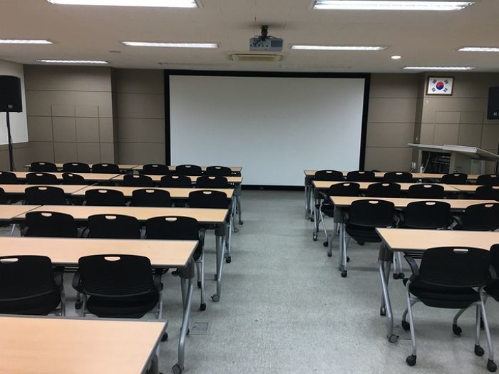 “여학생 80% 성매매” 수업 중 성희롱 교수, 알고 보니 국민의힘 캠프 자문위원