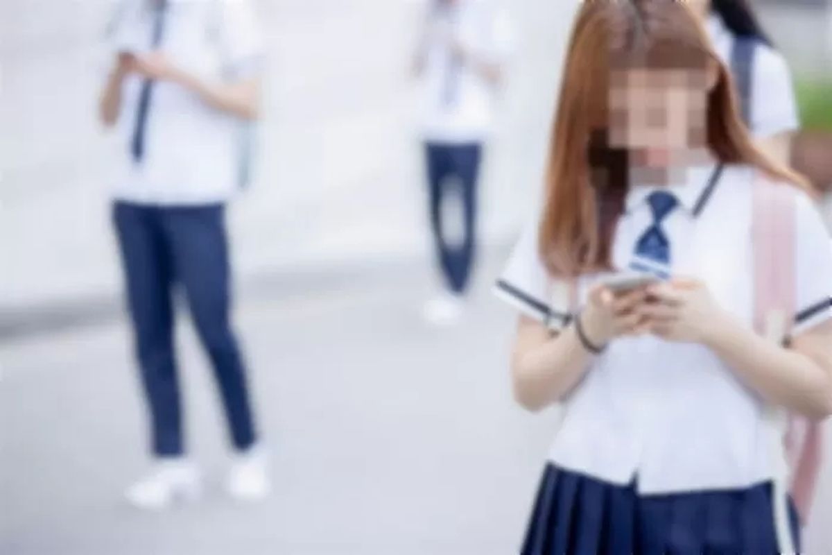 길 알려주는 여고생 따라걸으며 수차례 '성추행' ...20대 남성 구속