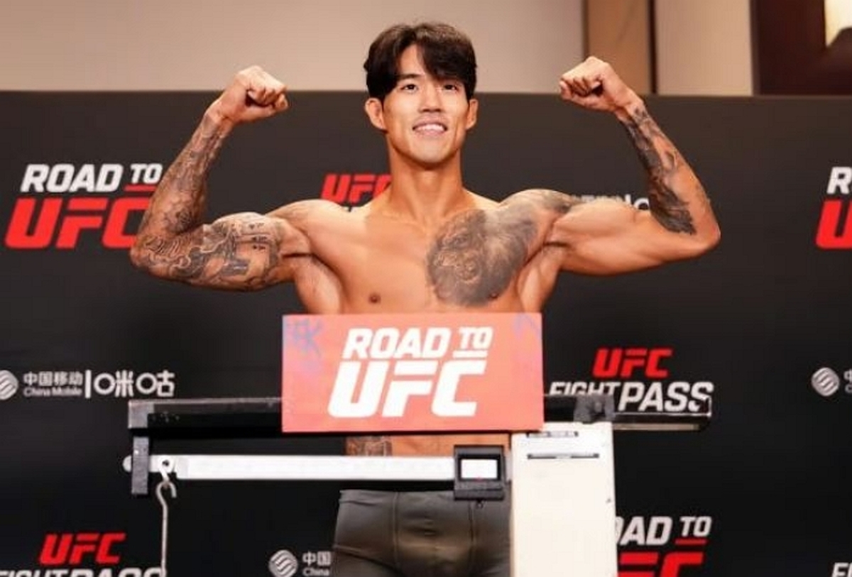 김동현 제자 송영재, 감점 딛고 2R 기적의 초크승... UFC행 역전 드라마 썼다