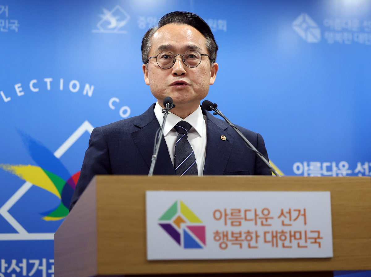 origin_허철훈선관위사무총장추후책임질일있다면책임지겠다.jpg