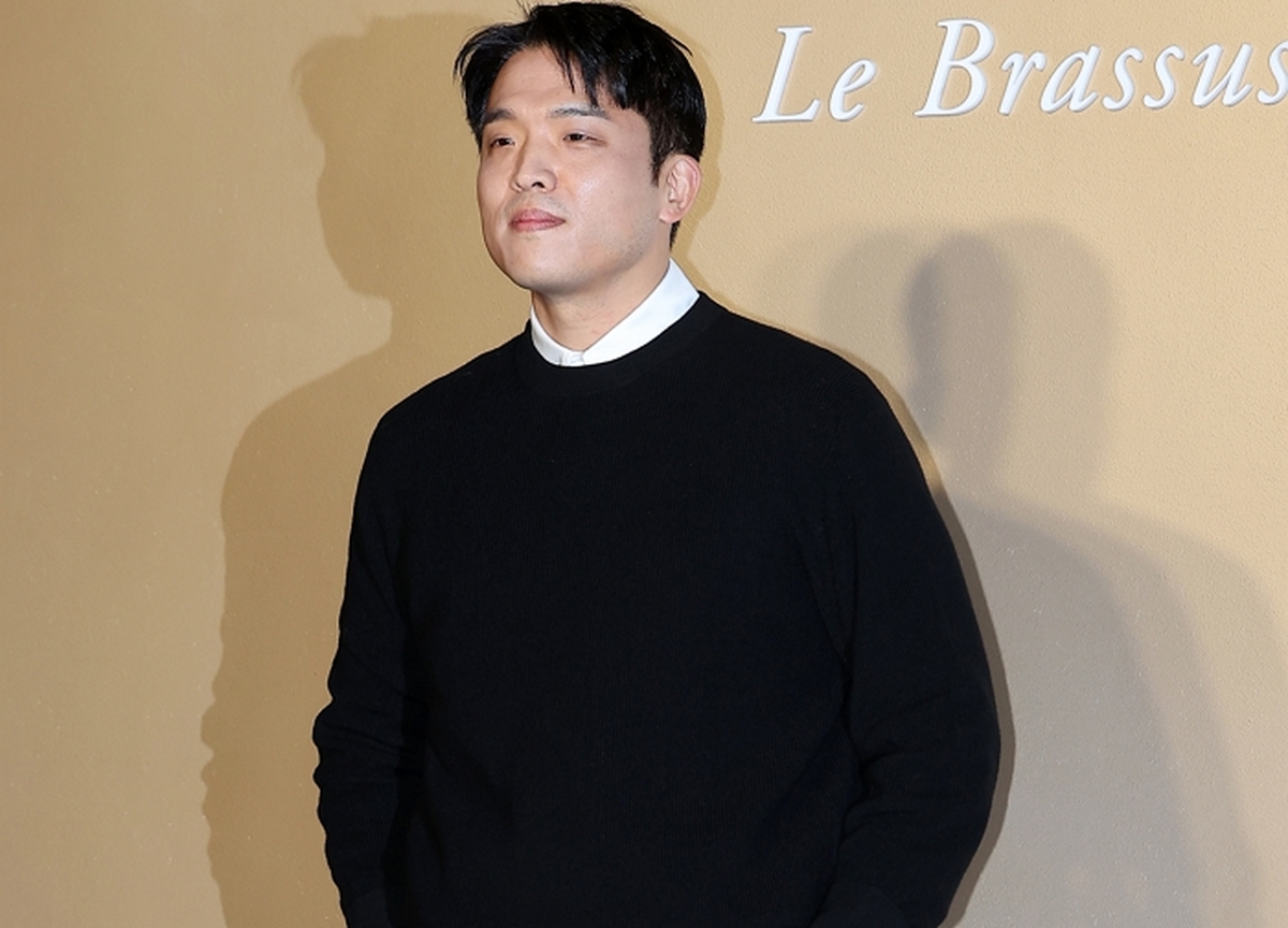 origin_포즈취하는안성재셰프.jpg