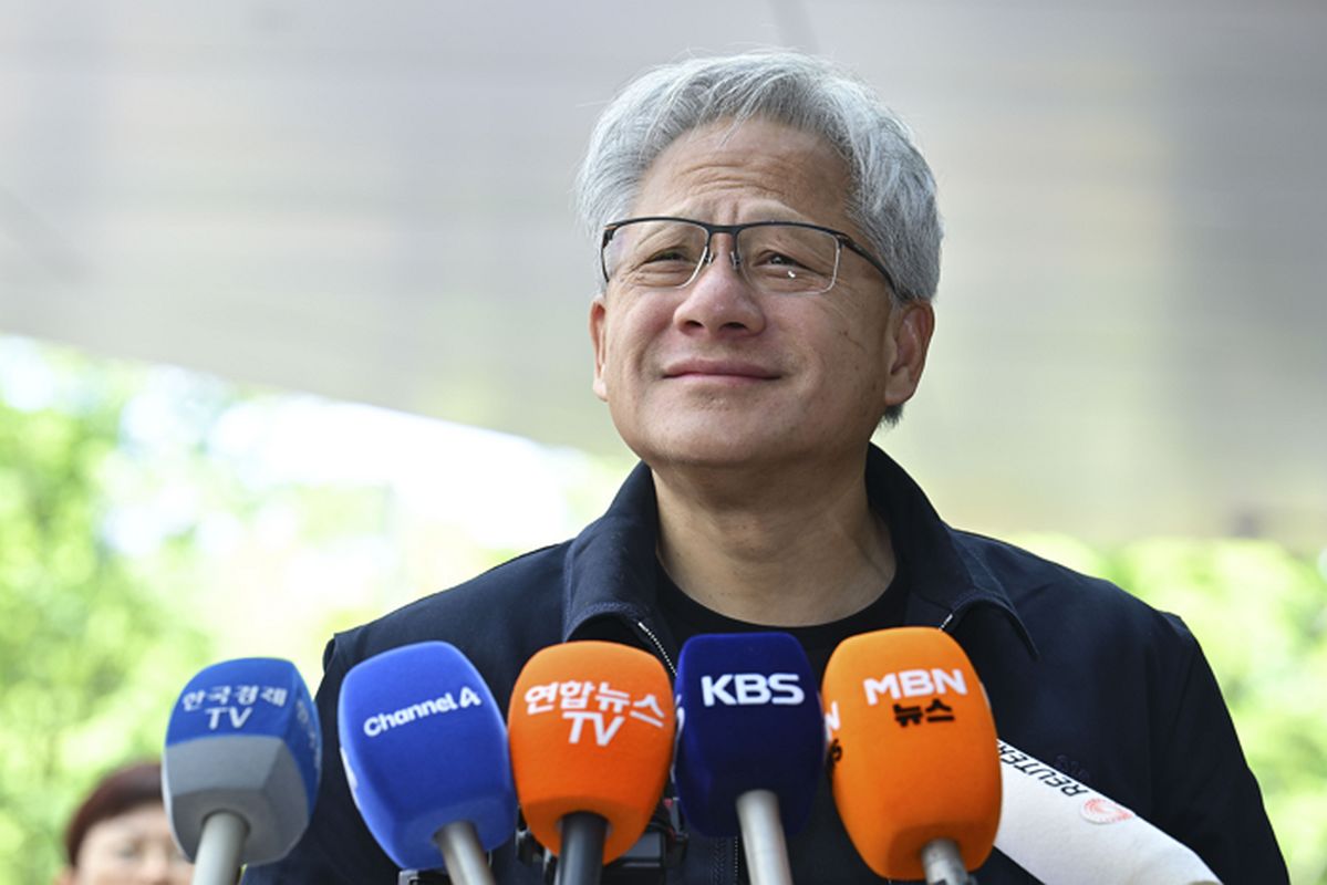 젠슨 황 엔비디아 CEO, 김포공항 도착