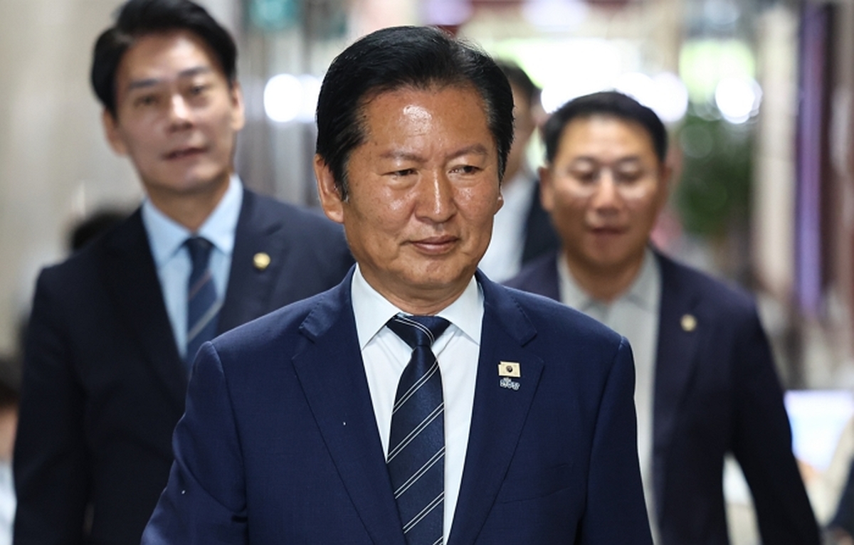 origin_비공개회의참석하는정청래대표.jpg