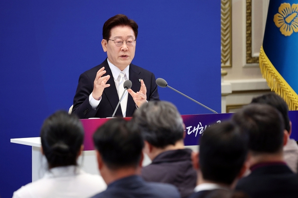 origin_이재명대통령취임1주년기자회견답변.jpg