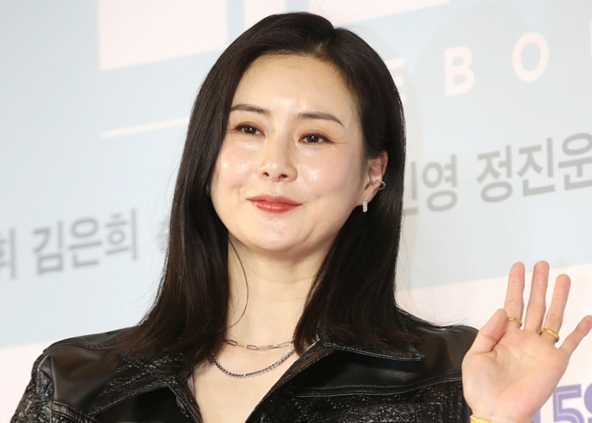 “전 주식계좌도 없어요” 배우 최정윤, 사칭 계정에 팬들 피해볼까 봐 긴급 공지