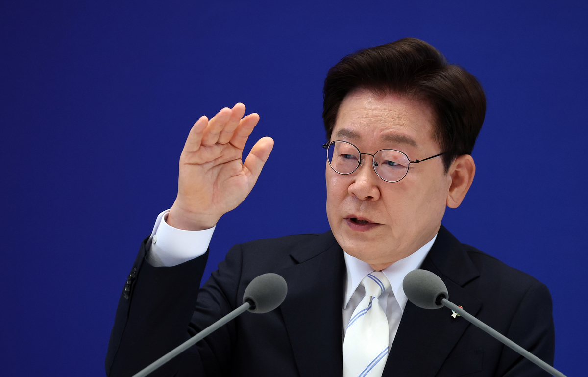 origin_이재명대통령취재진질문에답변.jpg