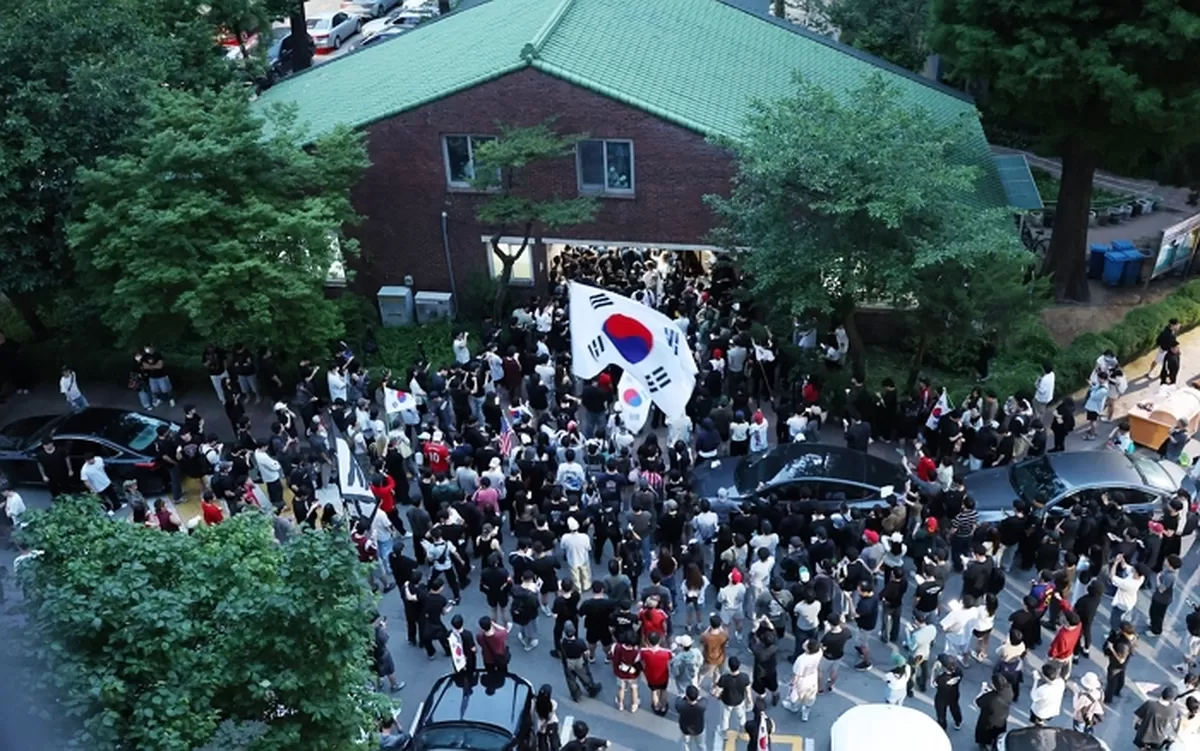 외신도 6.3 지방선거 주목... AP·로이터 통신, 사상 초유 '투표용지 ...