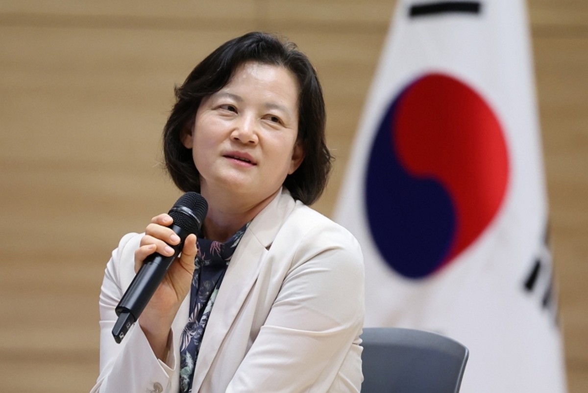 origin_공소취소토론회참석한정유미검사장.jpg