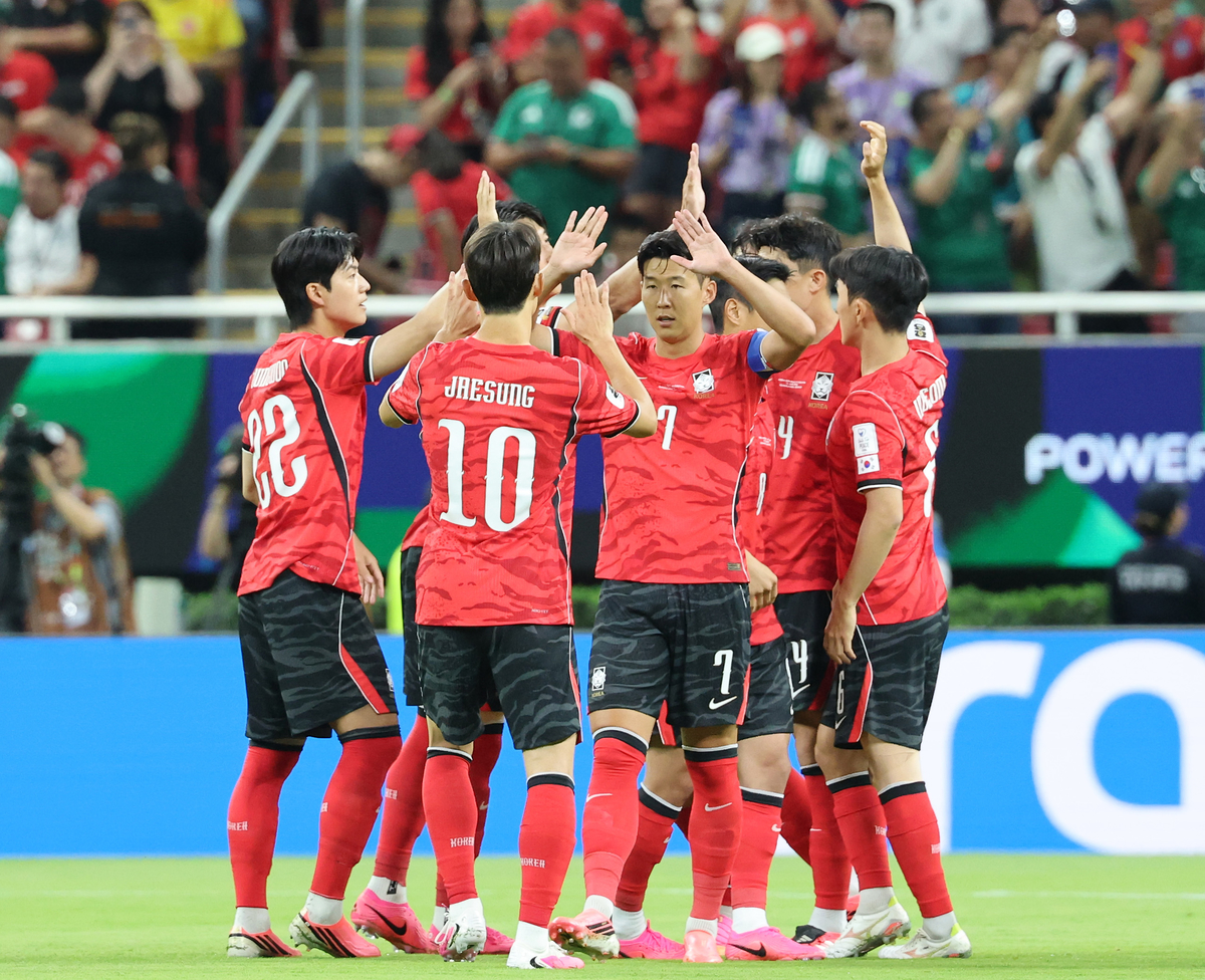 origin_체코꺾고첫승거둔대한민국축구대표팀.jpg