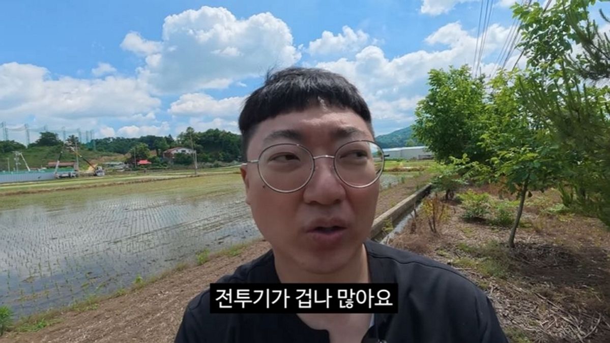 “‘하루 종일 시끄럽다’... ‘전 충주맨’ 김선태, 전투기 소음 언급에 누리꾼 갑론을박