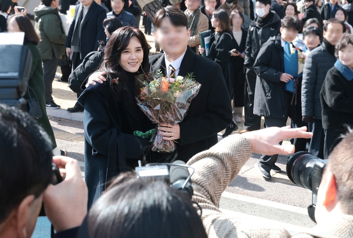 origin_아들졸업식참석한이부진사장.jpg
