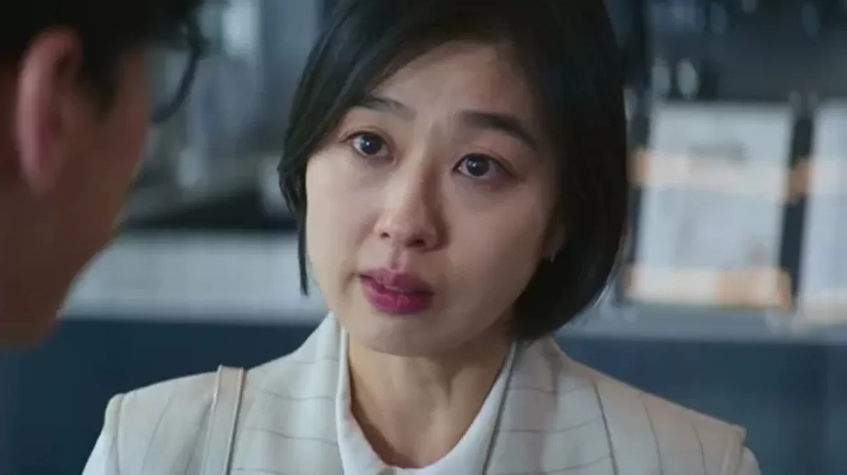 넷플릭스 오리지널 드라마 ‘참교육’에서 우진 엄마 역을 연기한 박지연 출연 장면. 사진 넷플릭스