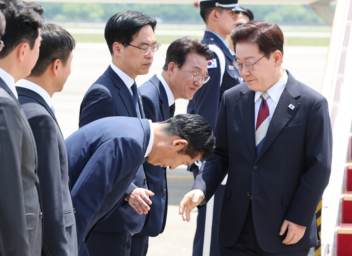origin_이재명대통령에게인사하는정청래대표.jpg