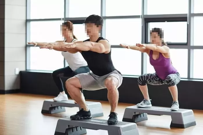헬스장,헬스장 음악,GX 음악 속도,BPM,방탄 버터,브레이브걸스 롤린,코로나 방역수칙,4단계 거리두기