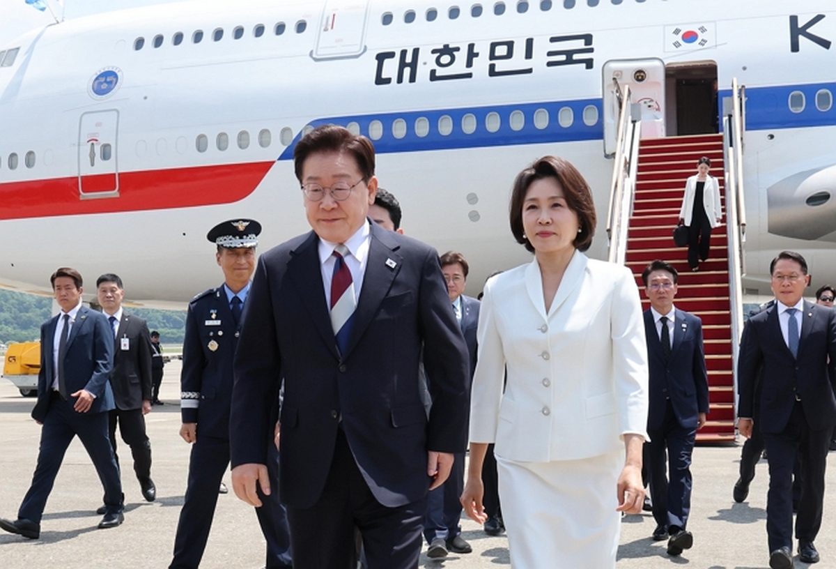 origin_이동하는이재명대통령.jpg