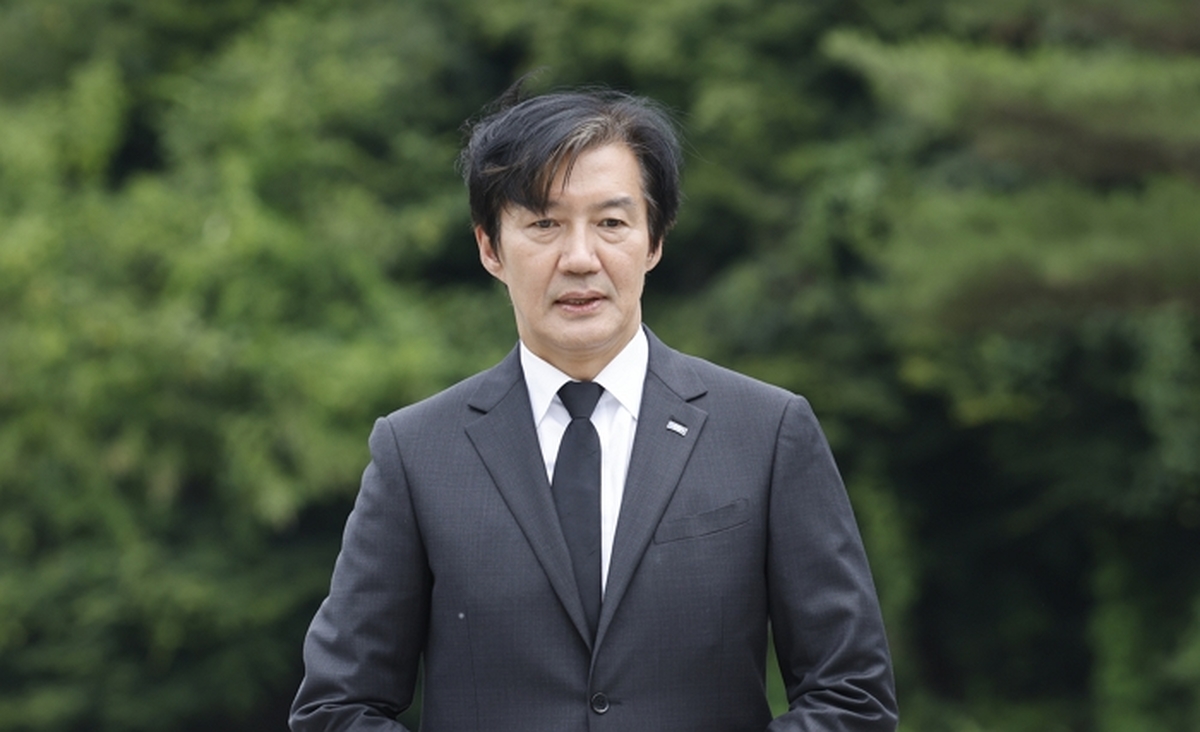 origin_국립518묘지찾은조국전대표.jpg