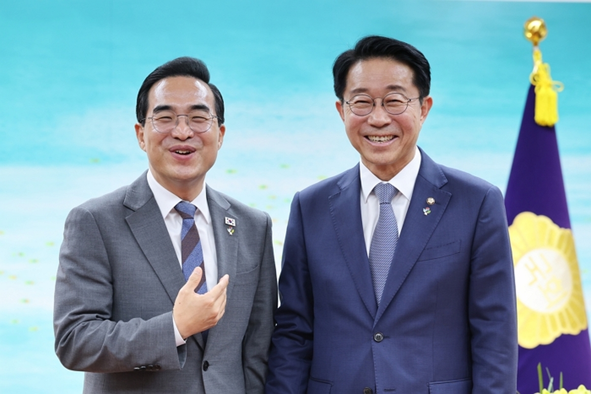 신임 국회의장 만난 박홍근 