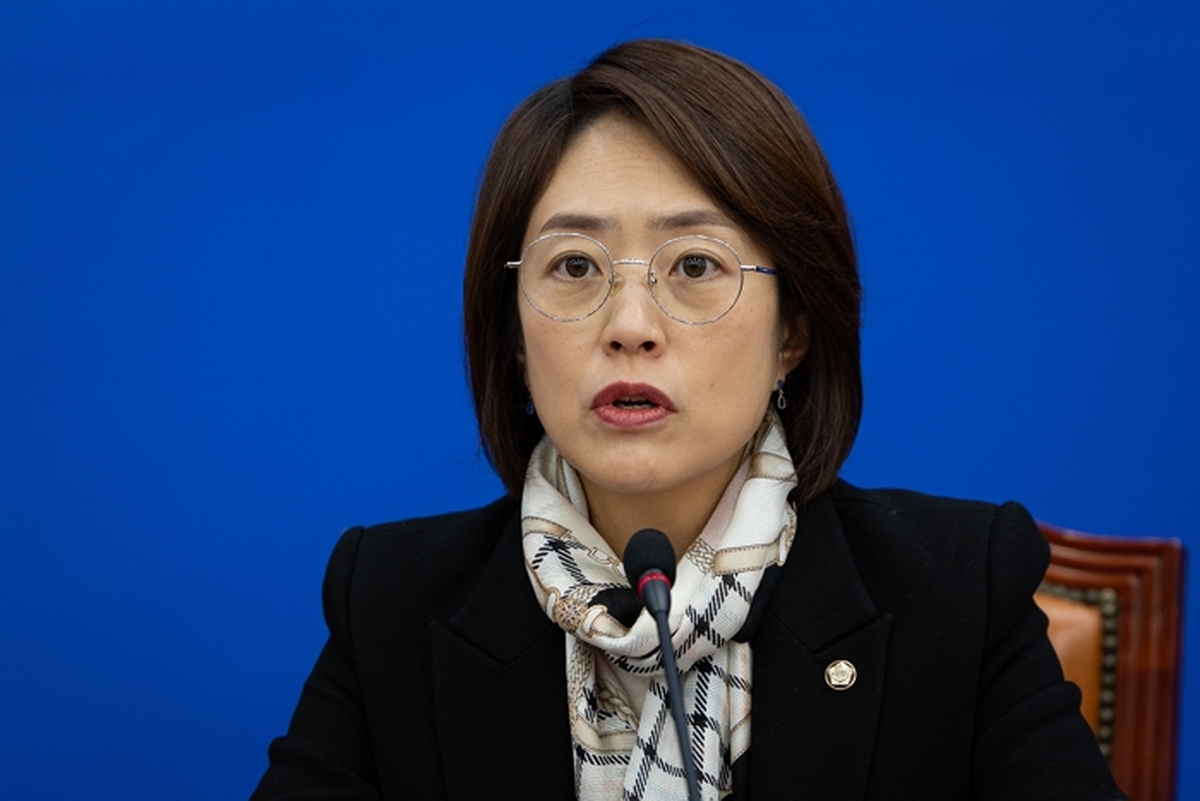 origin_모두발언하는고민정민주당의원.jpg
