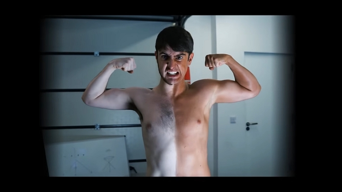 I Only Trained the Left Half Of My Body For 100 Days 13-43 screenshot.jpg