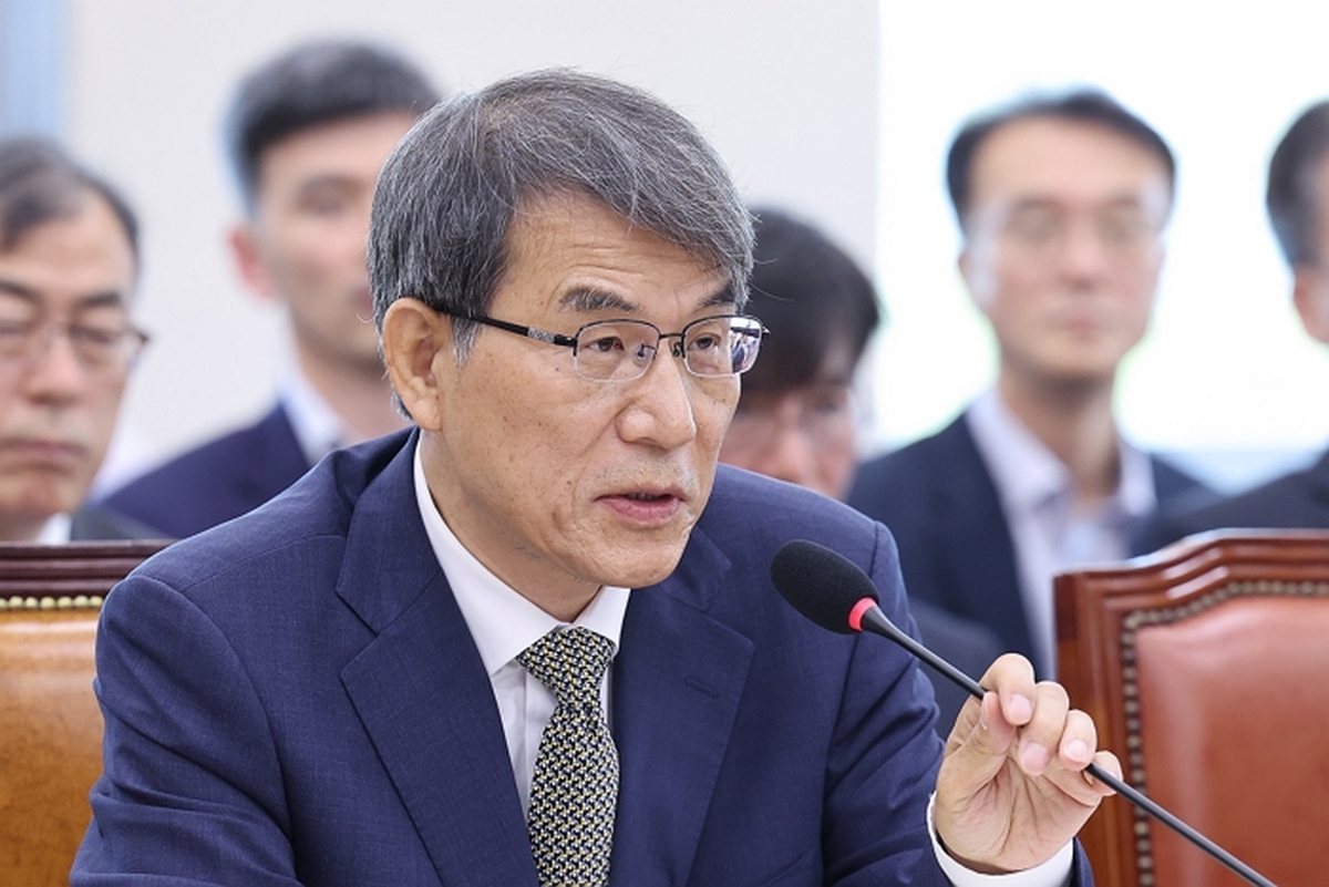 origin_답변하는노태악전중앙선관위원장.jpg