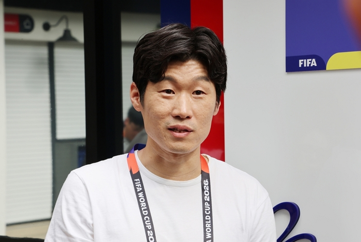 origin_대한민국축구대표팀훈련장찾은박지성.jpg