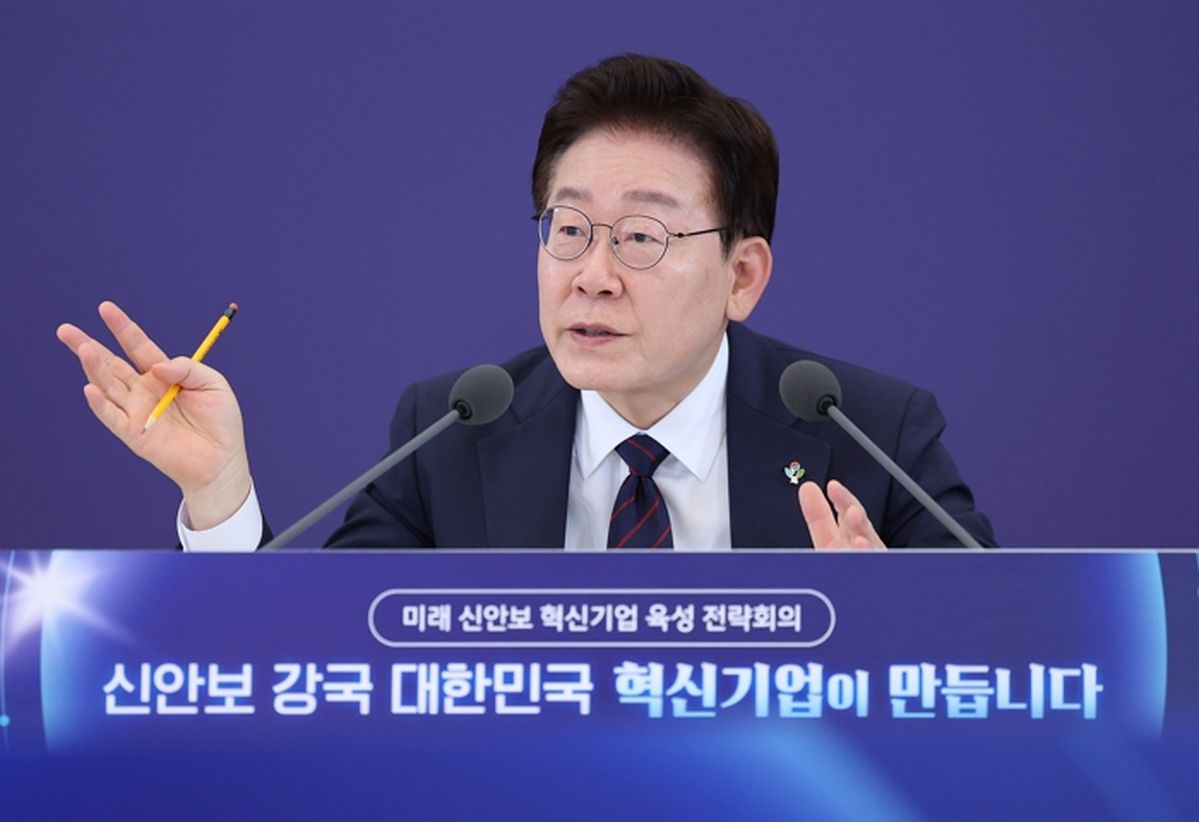 李대통령 “월드컵 탈락 황당... 무능한 지휘관 선발, 결과 불 보듯 뻔해”