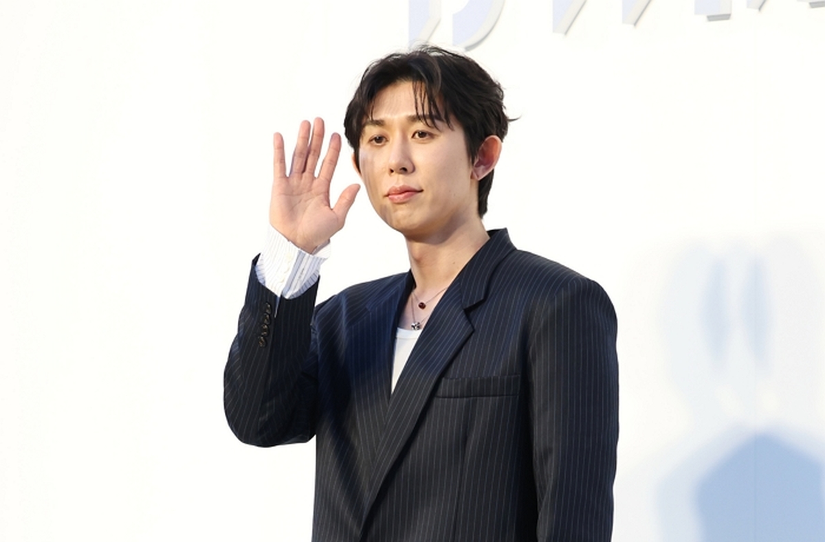 코드 쿤스트, ‘8년 열애’ 비연예인 여친과 결별설... 소속사 입장 보니