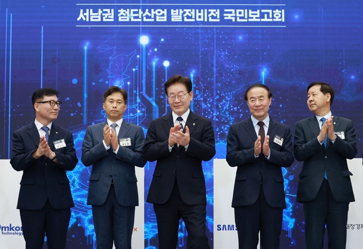 3대 ‘메가 프로젝트’ 꺼낸 이재명 대통령이 직접 광주 찾아가 꺼낸 ‘이순신 장군’의 문구