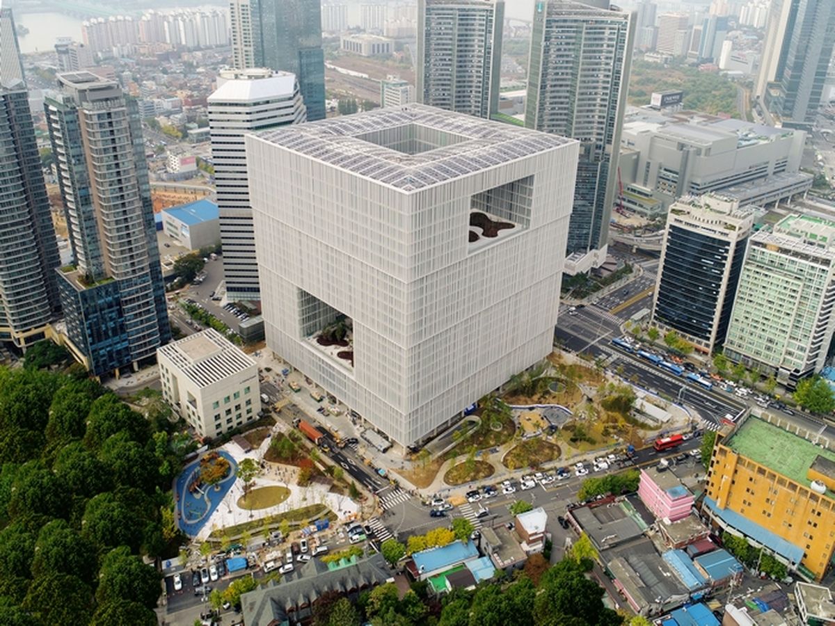 아모레퍼시픽, 글로벌 RE100 공식 달성... 뷰티업계 최초 넘어 ‘친환경 거인’으로 우뚝