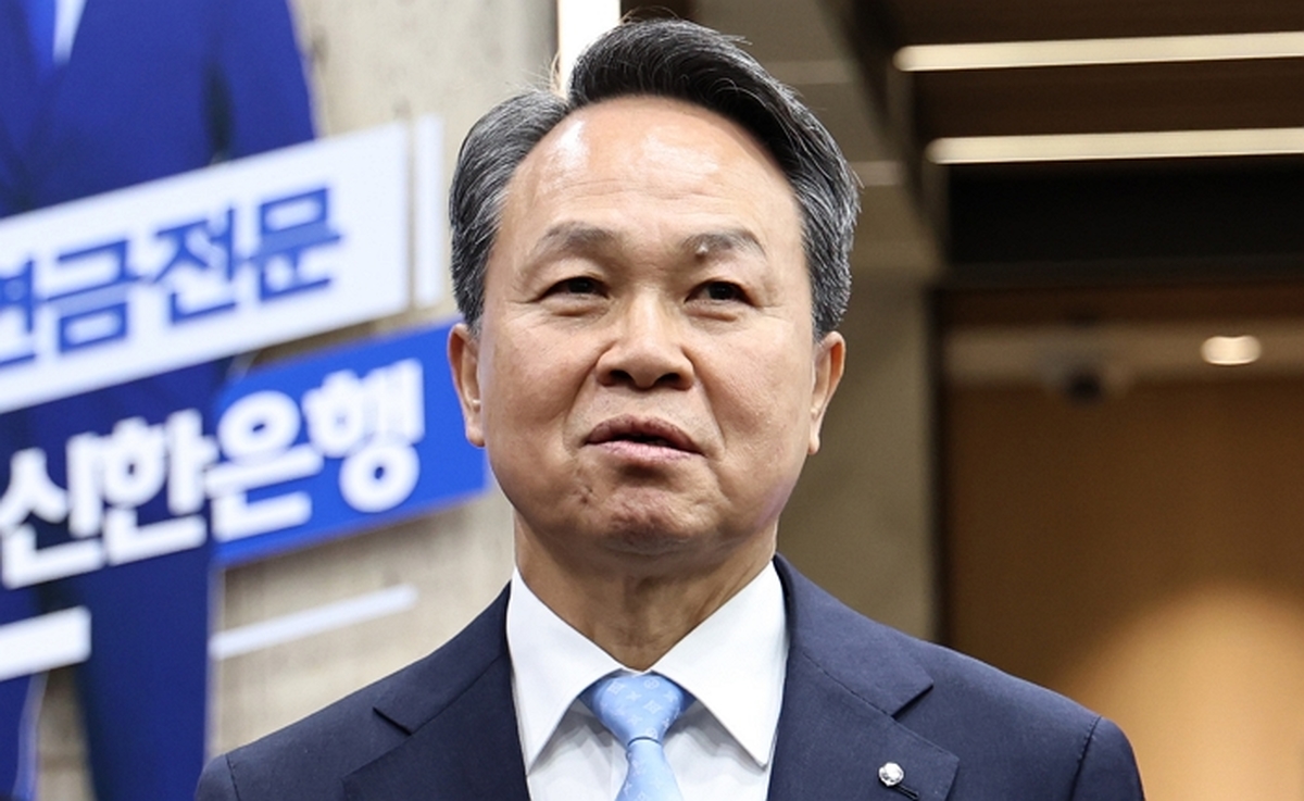 origin_연임성공한진옥동신한금융회장.jpg