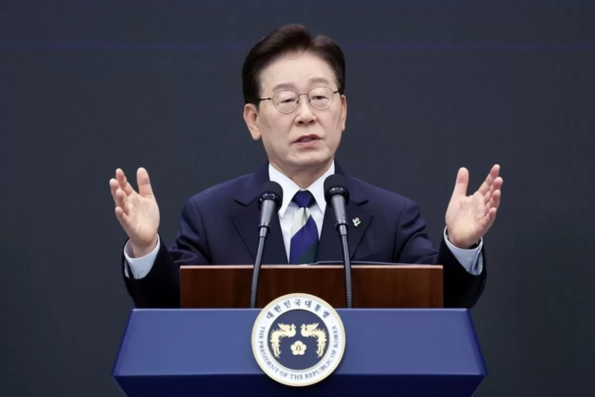 이재명 대통령이 30일 광주 김대중 컨벤션센터에서 열린 서남권 첨단산업 발전비전 국민보고회에서 축사를 하고 있다. (청와대통신사진기자단) 2026.6.30/뉴스1