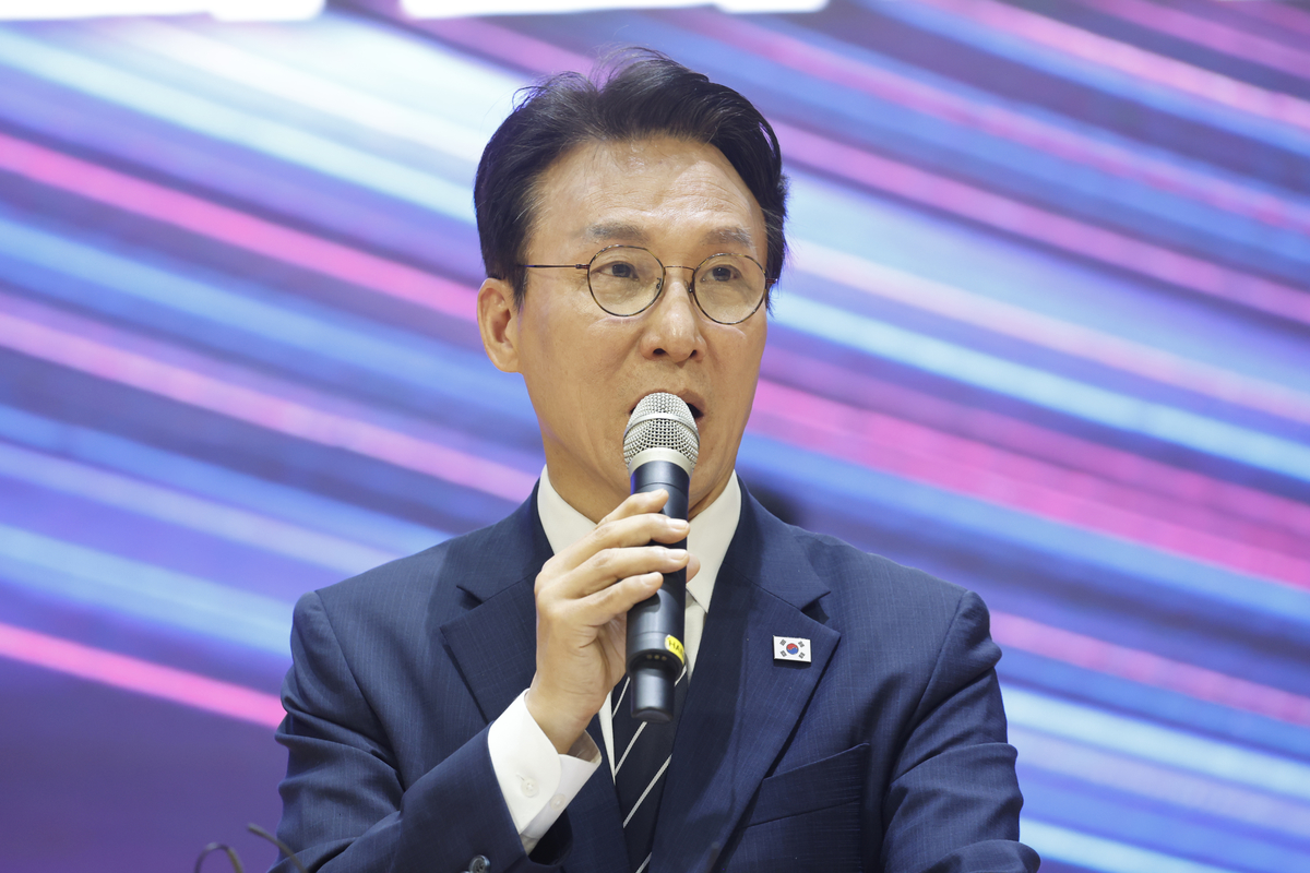 origin_당대표출마선언하는김민석전총리.jpg