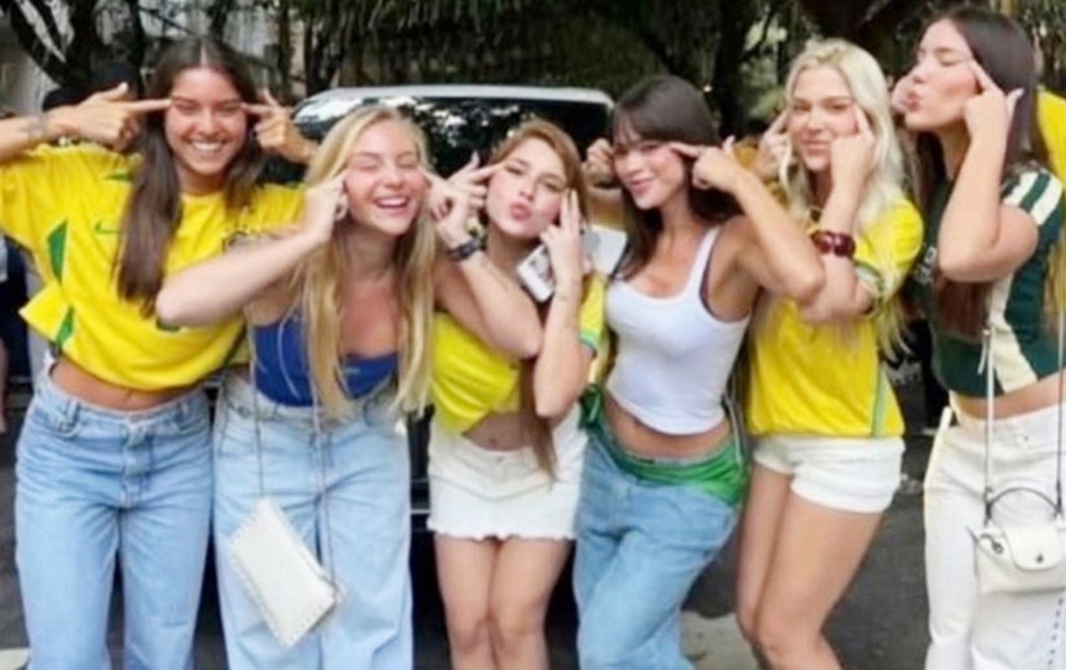 브라질 축구팬 인플루언서 '눈 찢기' 제스처 논란…