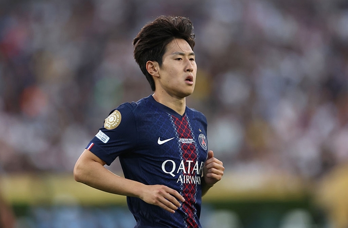 “이강인, PSG 떠나 AT마드리드행... 이적료 약 700억 원에 합의”