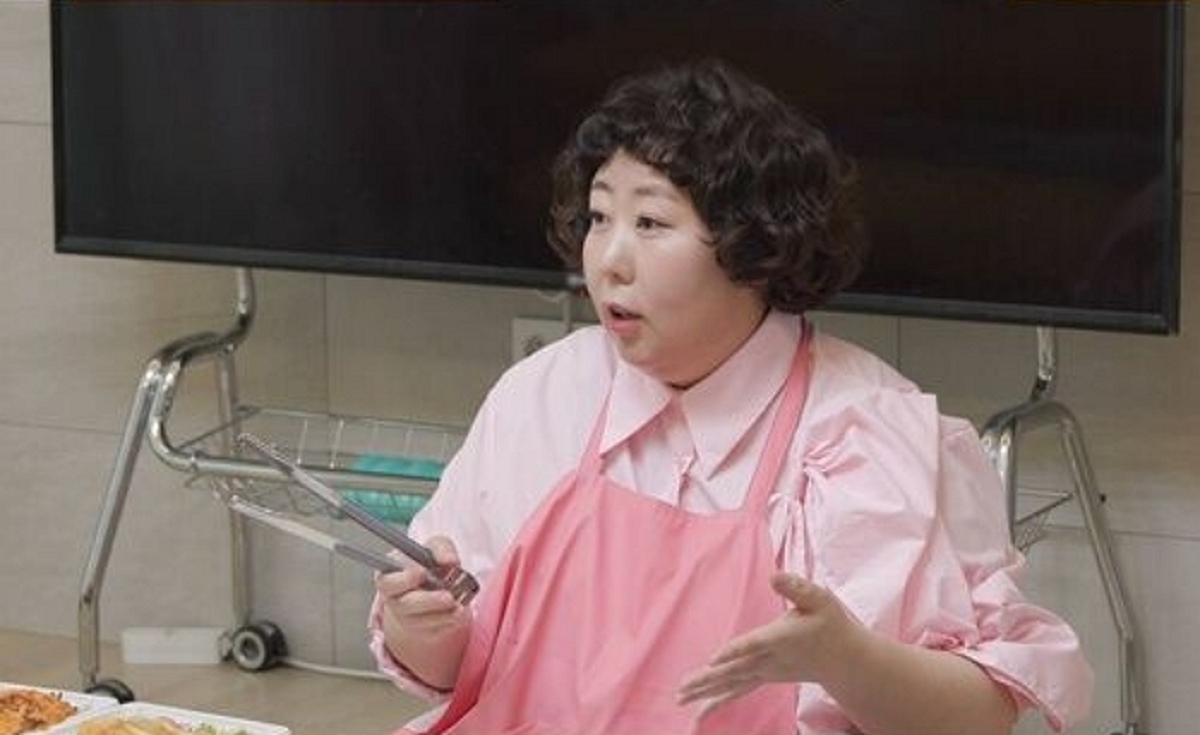 신기루, 母 장례식에 ‘라면 기계’ 설치... 쏟아진 비난에 입장 밝혔다