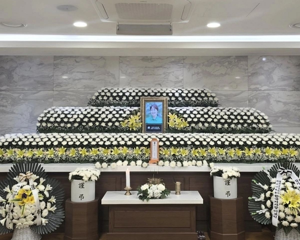 ‘짱구 엄마’ 故 강희선 아들, 먹먹한 작별 인사 “1년 1개월 만에 어머니 방으로”