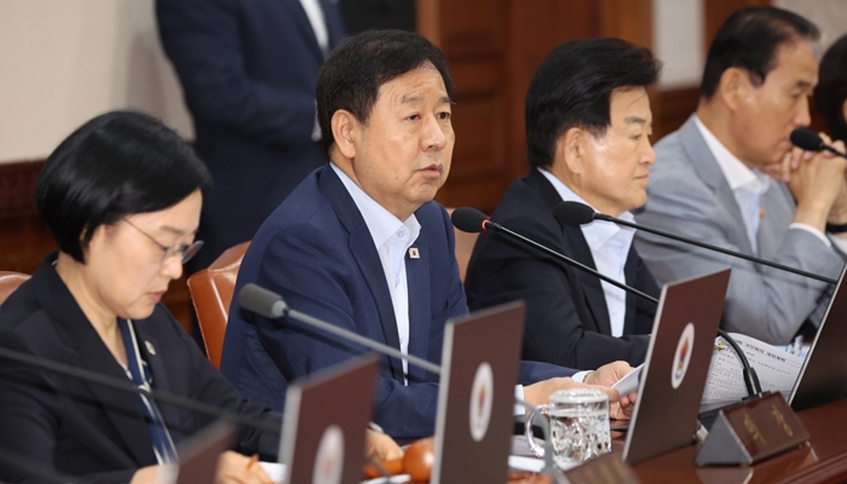 origin_중동전쟁관련비상국정운영및대응현황관련발언하는구윤철부총리.jpg