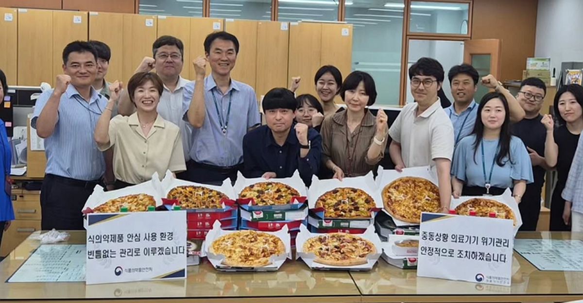 중동전쟁 당시 의료제품 수급 지킨 식약처... 李 대통령, 피자로 격려했다