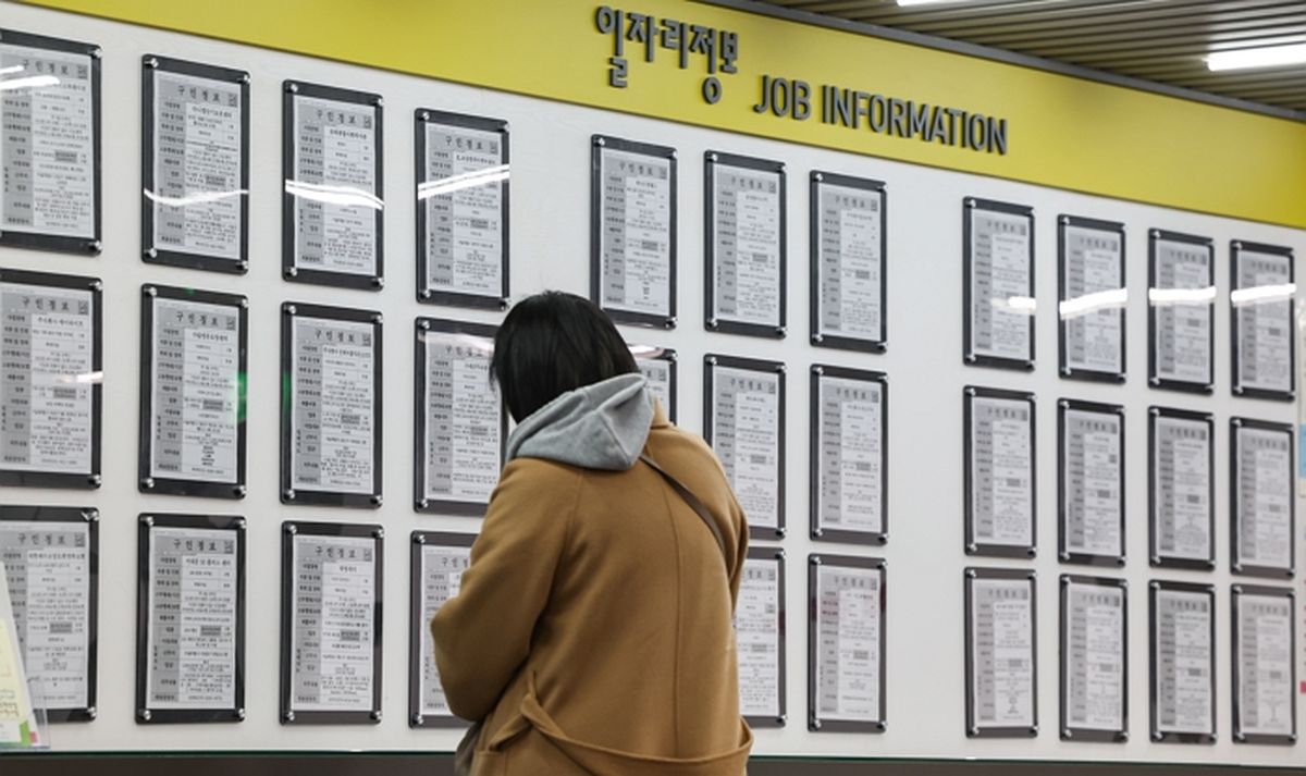여성 10명 중 6명은 겪었다... 출산 후 재취업까지 평균 7.5년 걸리는 경력단절의 현실