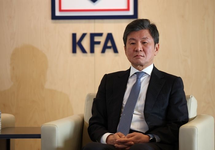 당선 위해 '돈 있는 회장' 내세우던 정몽규, 13년간 사재 출연 3000만원이 전부