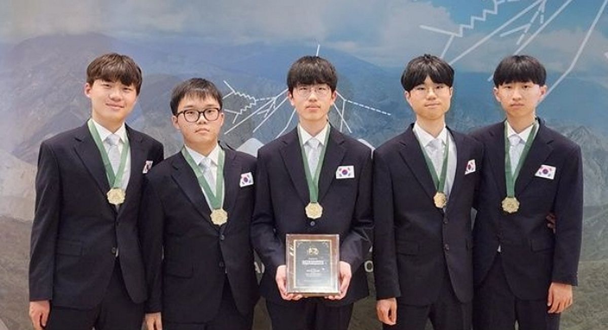“종합 1위 씹어먹었다”... 국제물리올림피아드 전원 금메달 싹쓸이한 한국 천재들
